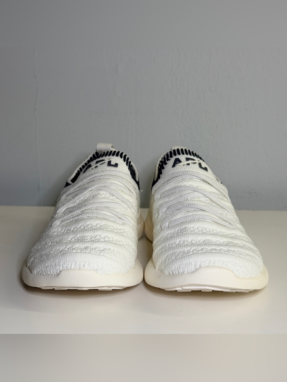 APL TechLoom Wave Kids Shoes Size 10 Ivory/Iron Ribbed – Brand New in Box - Picture 5 of 14